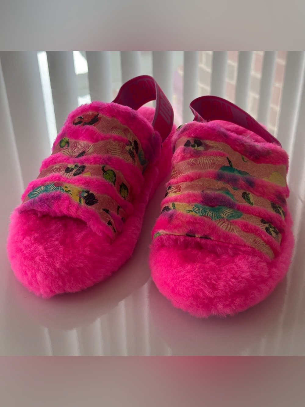 UGG Fluff Yeah Tiger Flower Slingback Sandal Slippers Pink Women's Size 7 NEW